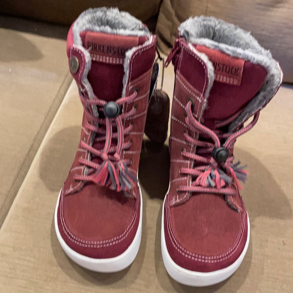 Birkenstock kids Currow style boots in plum sz 30